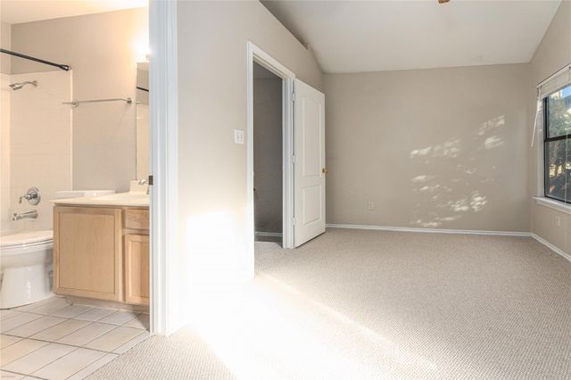 11901 Swearingen DR 104, Austin, TX 78758