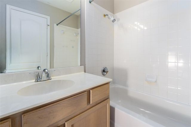 11901 Swearingen DR 104, Austin, TX 78758