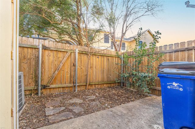 11901 Swearingen DR 104, Austin, TX 78758