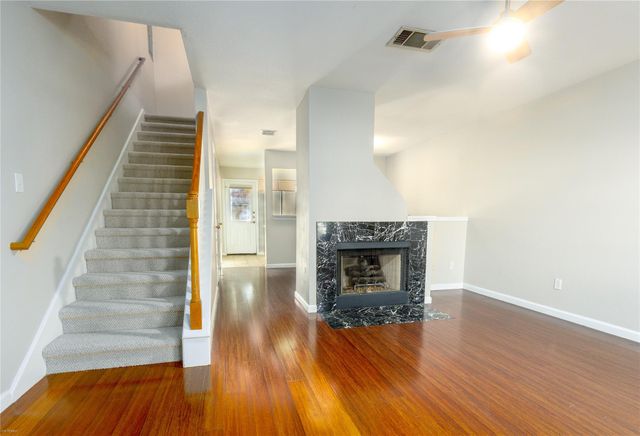 11901 Swearingen DR 104, Austin, TX 78758