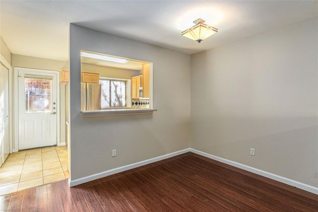 11901 Swearingen DR 104, Austin, TX 78758