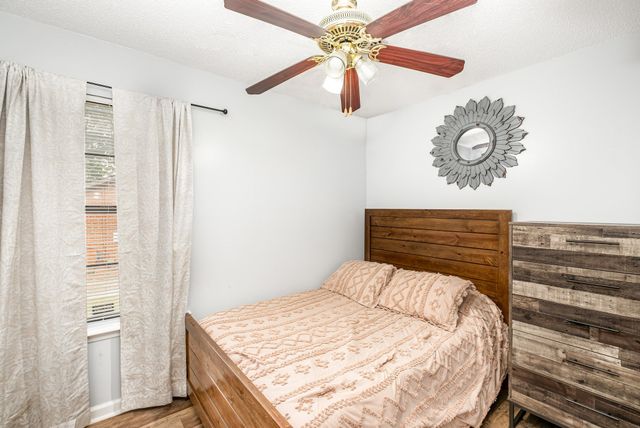 806 Charlie Pl, Nashville, TN 37207