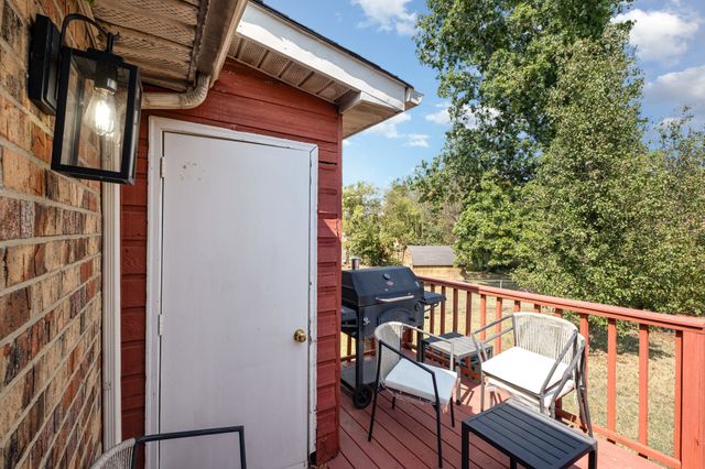 806 Charlie Pl, Nashville, TN 37207