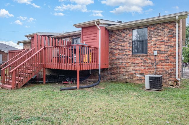 806 Charlie Pl, Nashville, TN 37207