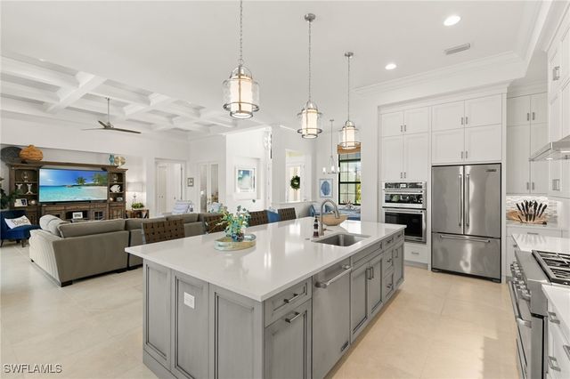 1806 Maywood CT, Marco Island, FL 34145