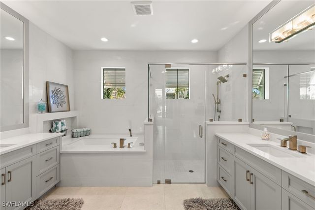 1806 Maywood CT, Marco Island, FL 34145