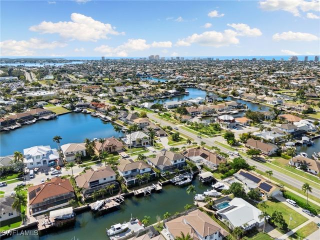 1806 Maywood CT, Marco Island, FL 34145