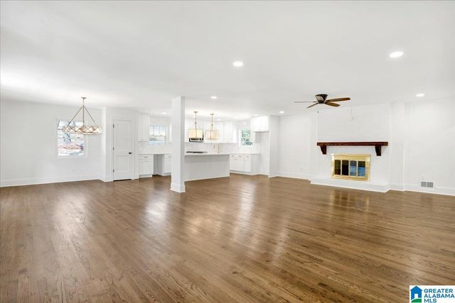 534 LINDEN STREET, Trussville, AL 35173