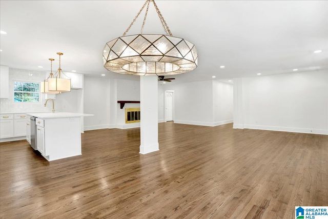534 LINDEN STREET, Trussville, AL 35173