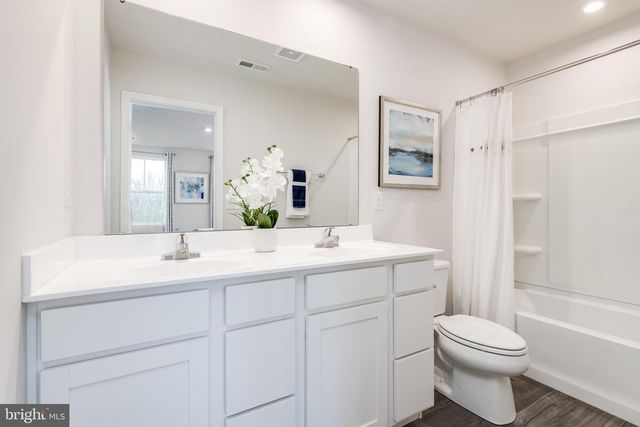 2204 MUTUAL DR, Inwood, WV 25428