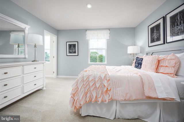 2204 MUTUAL DR, Inwood, WV 25428