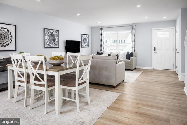 2204 MUTUAL DR, Inwood, WV 25428