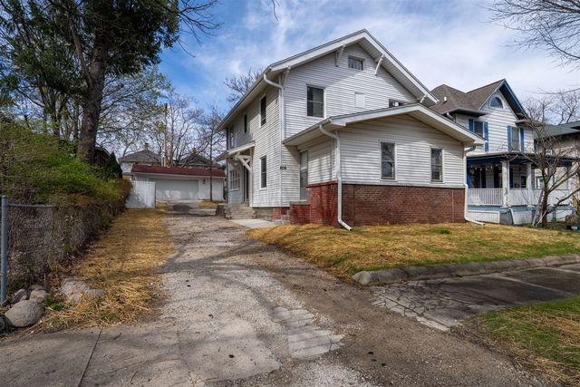 806 E Olive Street, Bloomington, IL 61701