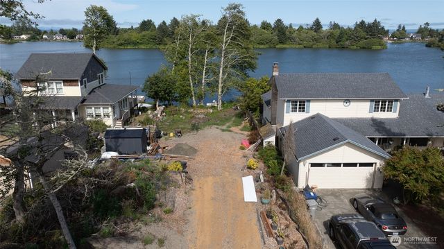 544 Mt Olympus Avenue SE, Ocean Shores, WA 98569