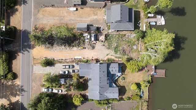 544 Mt Olympus Avenue SE, Ocean Shores, WA 98569