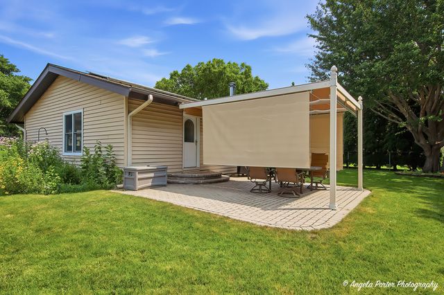 5009 Sandburg Drive, Mchenry, IL 60050