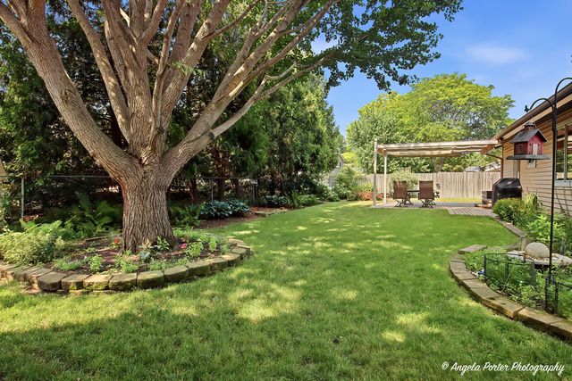 5009 Sandburg Drive, Mchenry, IL 60050