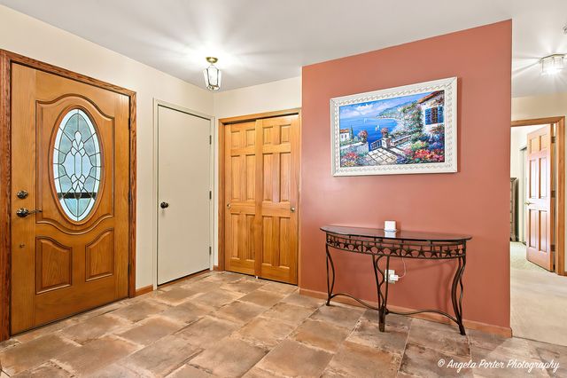 5009 Sandburg Drive, Mchenry, IL 60050