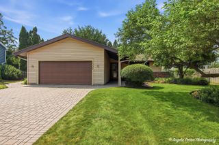 5009 Sandburg Drive, Mchenry, IL 60050