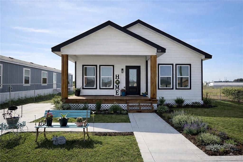 309 Felicidad Avenue, Donna, TX 78537