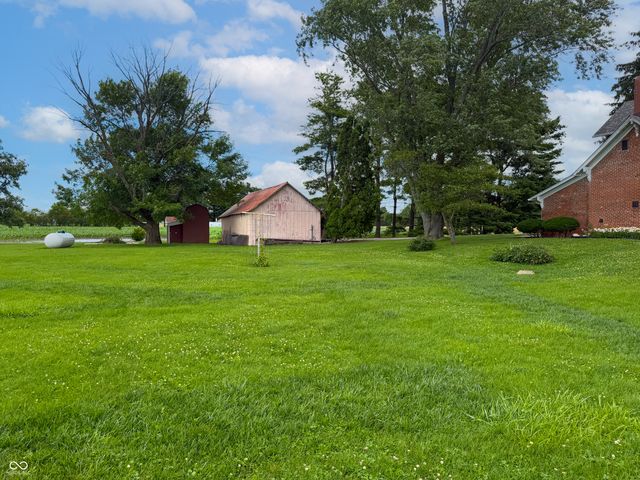 10021 N 400 W, Fountaintown, IN 46130