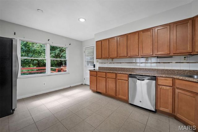 2119 Linnus Drive, High Ridge, MO 63049