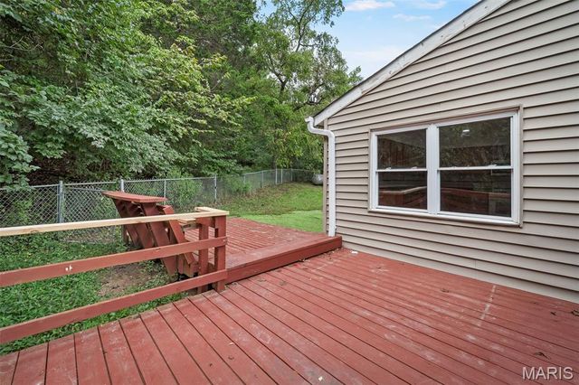 2119 Linnus Drive, High Ridge, MO 63049