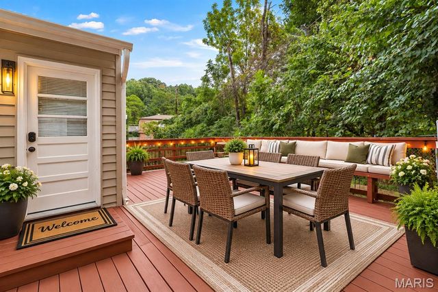 2119 Linnus Drive, High Ridge, MO 63049