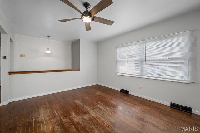2119 Linnus Drive, High Ridge, MO 63049