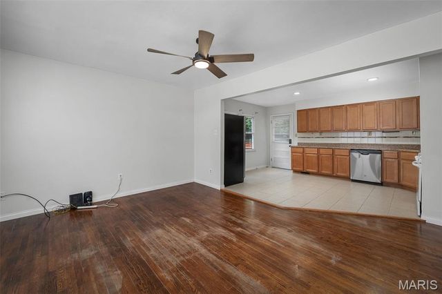2119 Linnus Drive, High Ridge, MO 63049