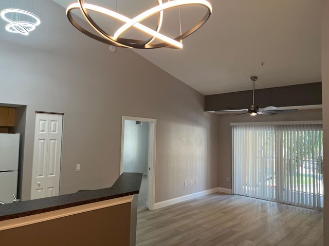 4220 San Marino Boulevard 201, West Palm Beach, FL 33409
