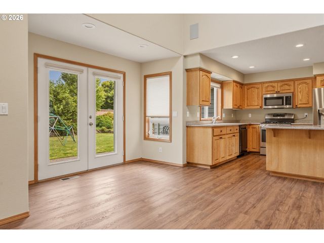 1905 N WESTLAKE Loop, Newberg, OR 97132