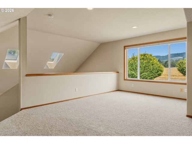 1905 N WESTLAKE Loop, Newberg, OR 97132
