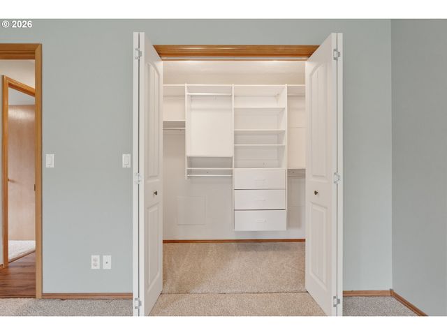 1905 N WESTLAKE Loop, Newberg, OR 97132