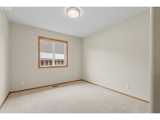 1905 N WESTLAKE Loop, Newberg, OR 97132