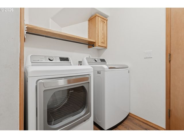 1905 N WESTLAKE Loop, Newberg, OR 97132
