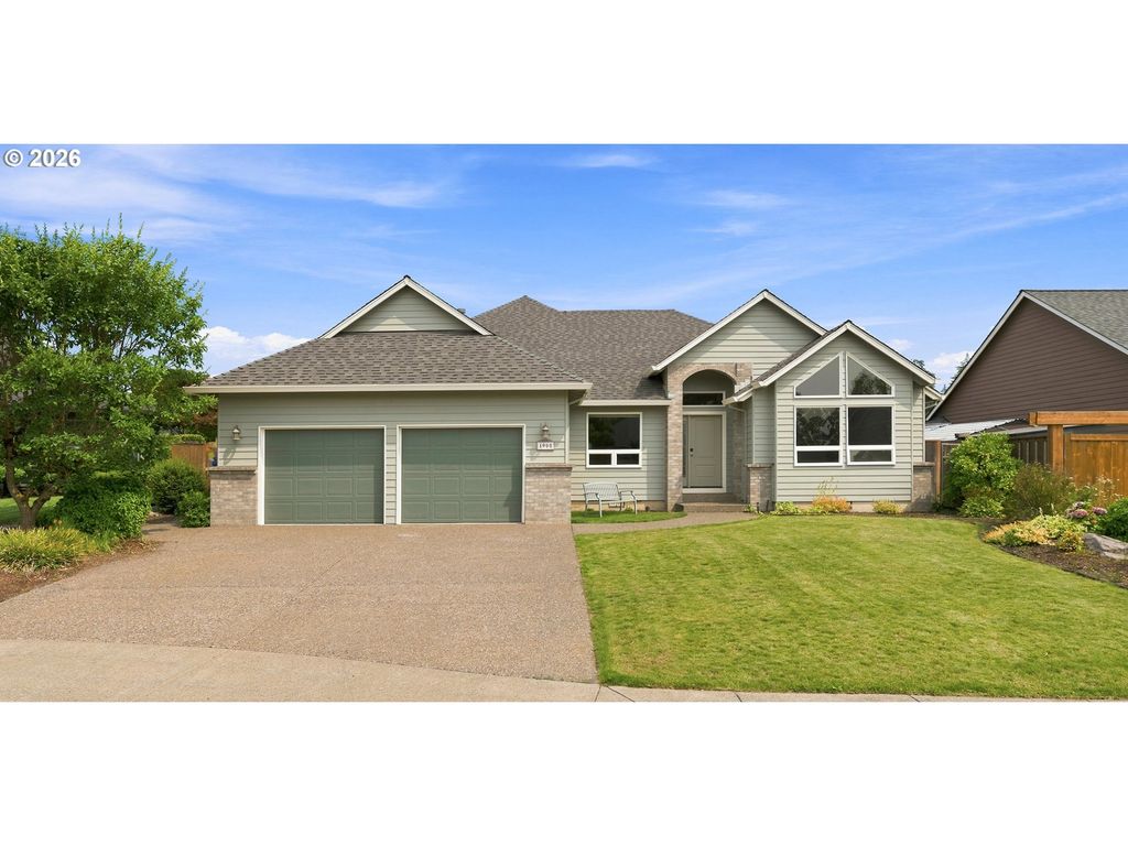 1905 N WESTLAKE Loop, Newberg, OR 97132