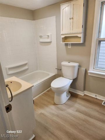 7127 Deveny Avenue, Cleveland, OH 44105