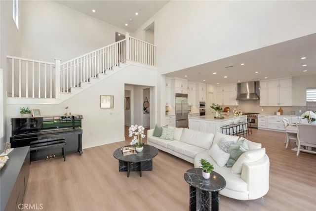 100 Bright Star, Irvine, CA 92618