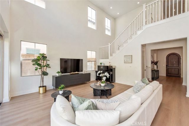 100 Bright Star, Irvine, CA 92618