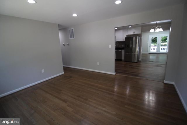 9003 ANNA DR, Clinton, MD 20735