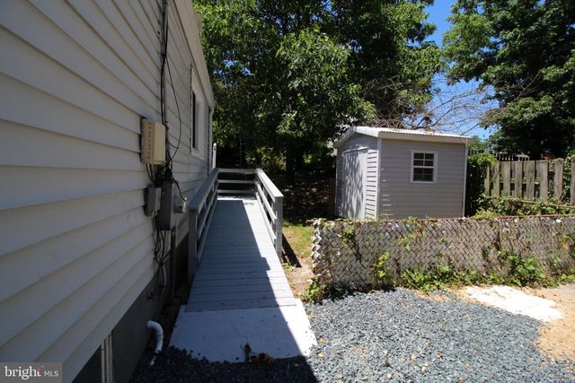 9003 ANNA DR, Clinton, MD 20735