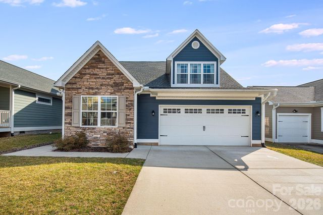 12 Hyde Park Place, Arden, NC 28704