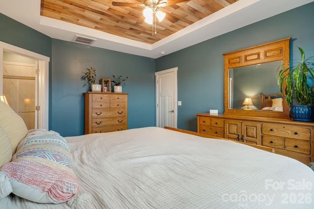 12 Hyde Park Place, Arden, NC 28704