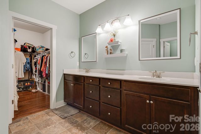 12 Hyde Park Place, Arden, NC 28704