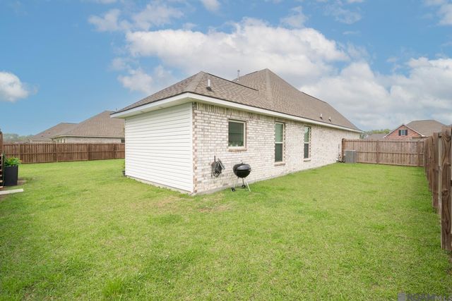 3887 Cane Ridge Dr, Addis, LA 70710