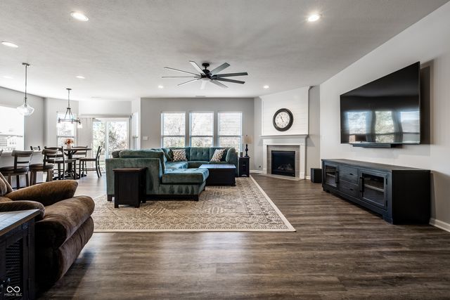 19283 Donelson Lane, Westfield, IN 46062