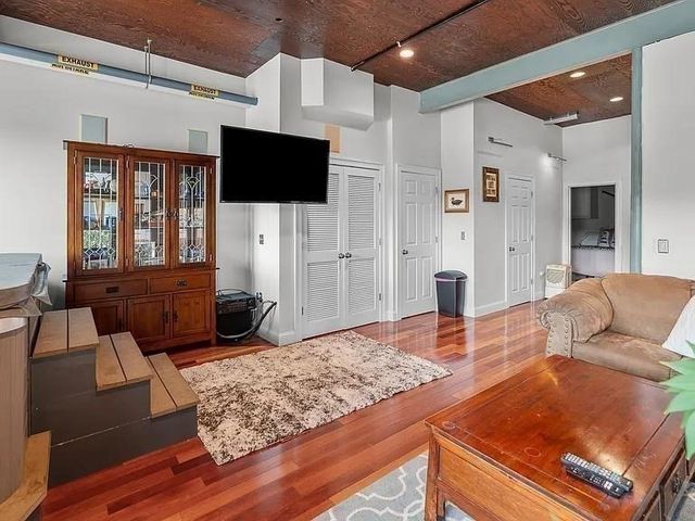 15 Riverview Ave D, Mashpee, MA 02469