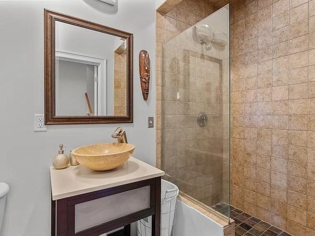 15 Riverview Ave D, Mashpee, MA 02469