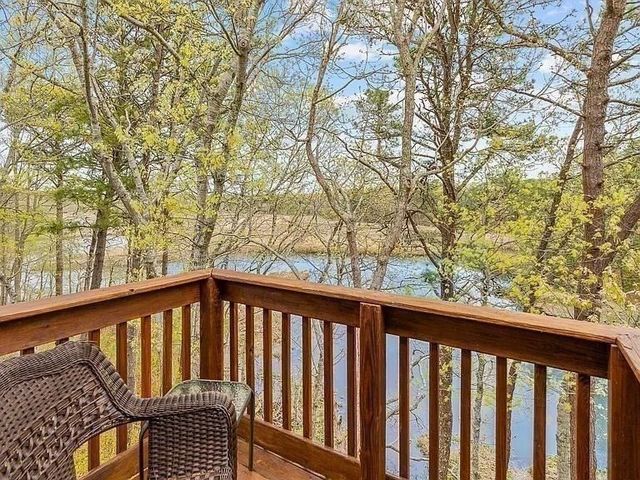 15 Riverview Ave D, Mashpee, MA 02469